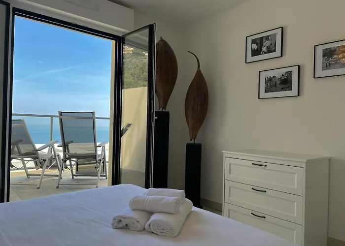 Charming T2 Apartment With Pool Around Monaco